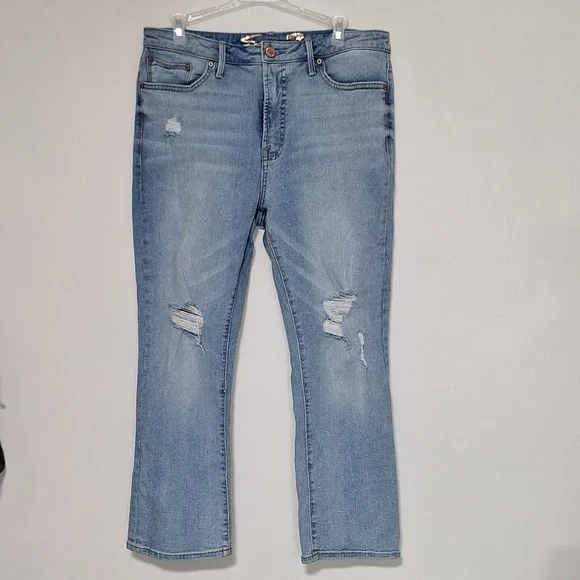 Distressed Blue Women's Jeans - Picture 1 of 10